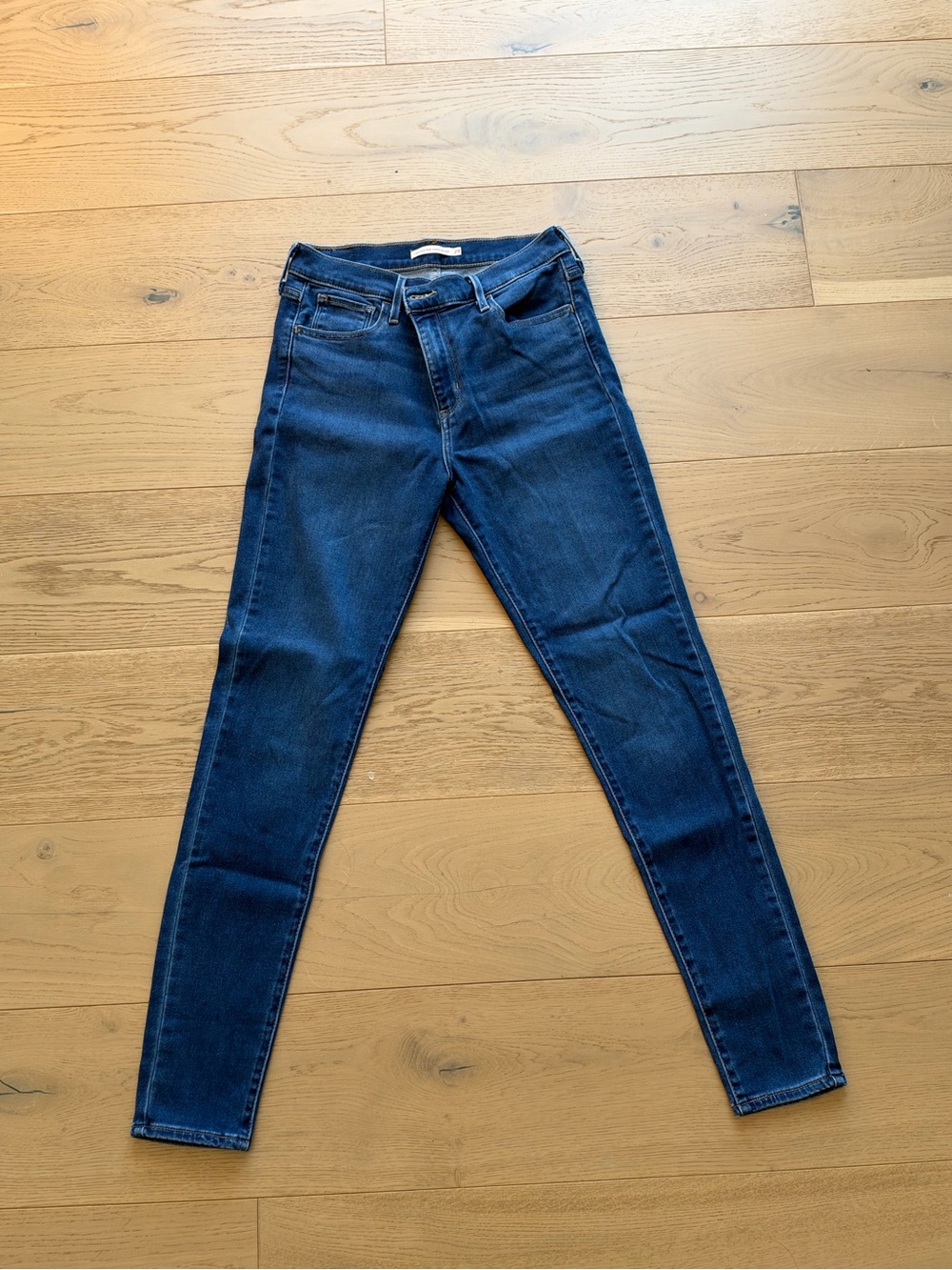 Levi's Women's Navy Skinny Jeans
